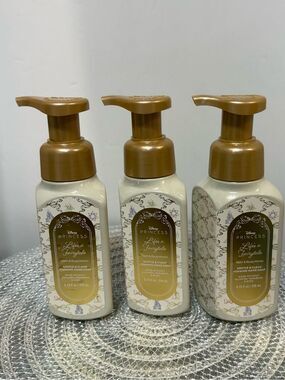 BBW Life’s A Fairytale Foaming Hand Soap Set of 3 NWT